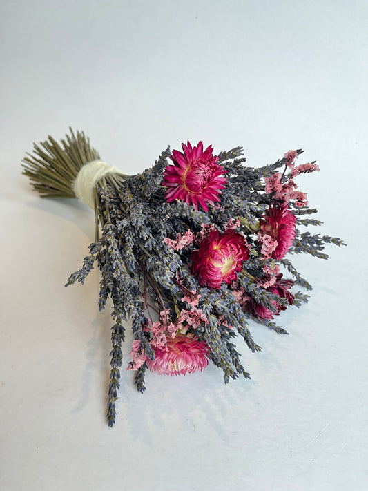 The Ultimate Guide to Dried Flower Wedding Bouquets (And Why We’re Obsessed)
